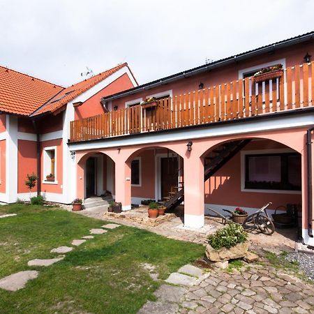 Penzion Na Statku Stary Vestec Exterior photo